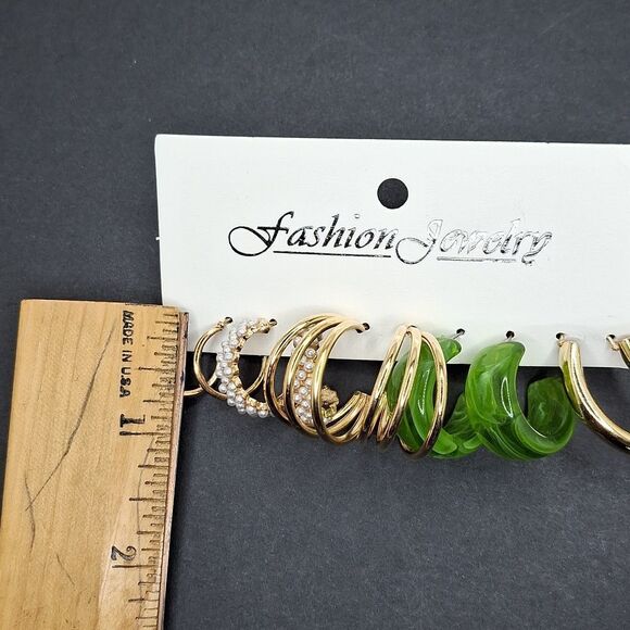 NWT Small to medium chunky minimalist hoop earrings - Picture 3 of 5